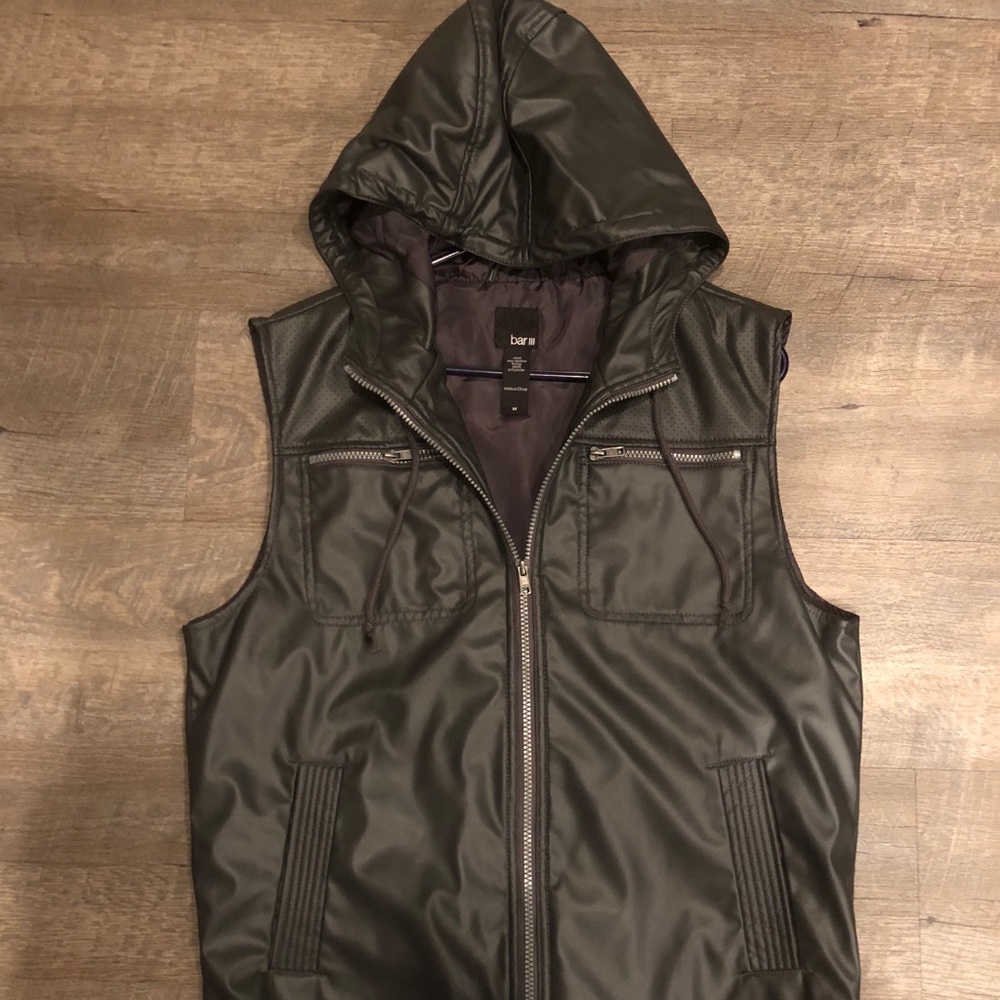 Bar III Hooded Vest. NWOT